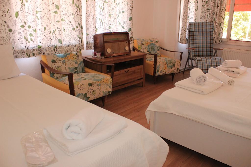 Efharisto Hotel บอซจาดา ภายนอก รูปภาพ