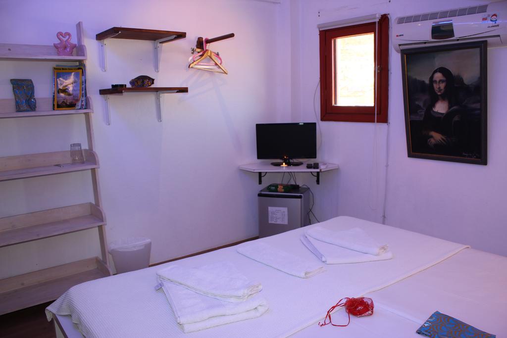 Efharisto Hotel บอซจาดา ภายนอก รูปภาพ